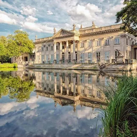 Park Krochmalna Atelier, Rondo Onz Metro