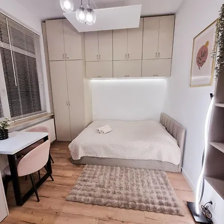 Park Krochmalna Atelier, Rondo Onz Metro