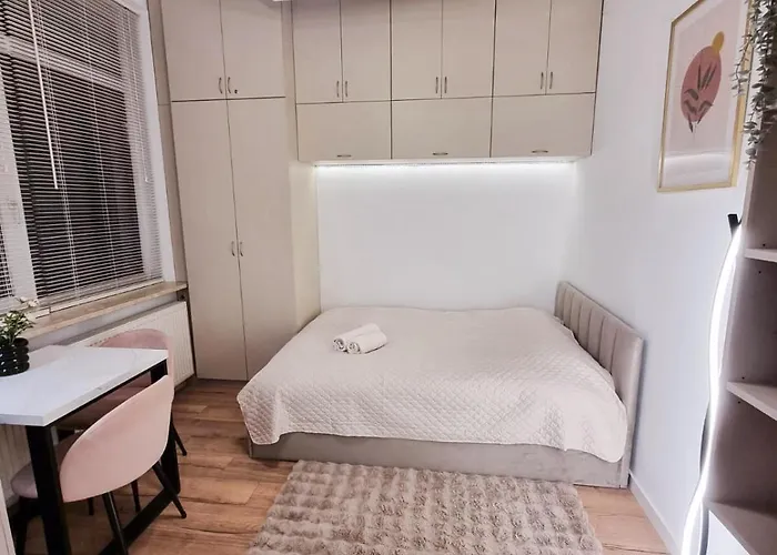 Park Krochmalna Atelier, Rondo Onz Metro