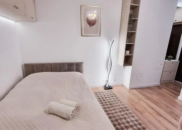 Park Krochmalna Atelier, Rondo Onz Metro Apartman Varsó
