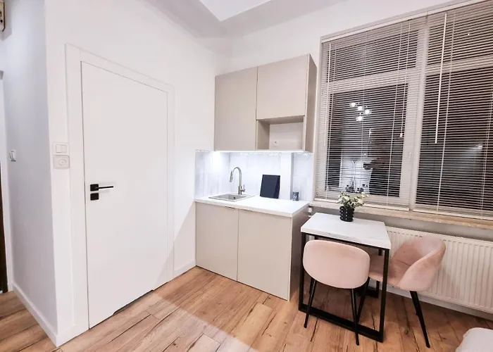 Apartman Park Krochmalna Atelier, Rondo Onz Metro Varsó