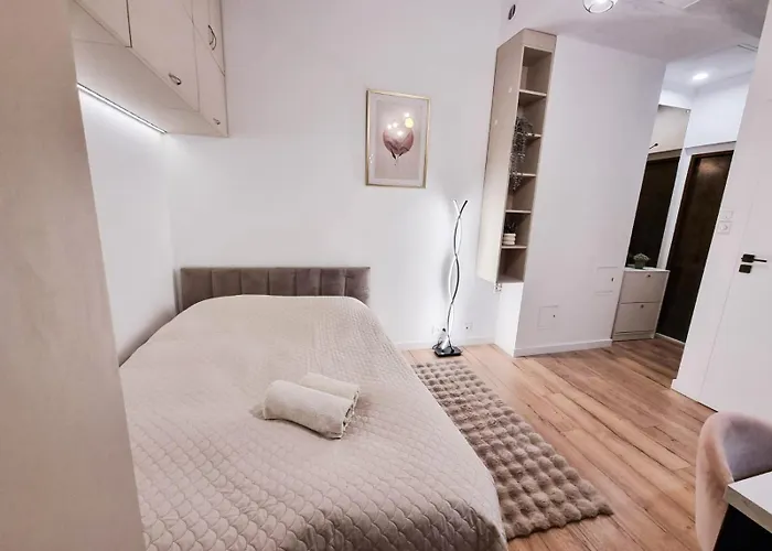 Park Krochmalna Atelier, Rondo Onz Metro *