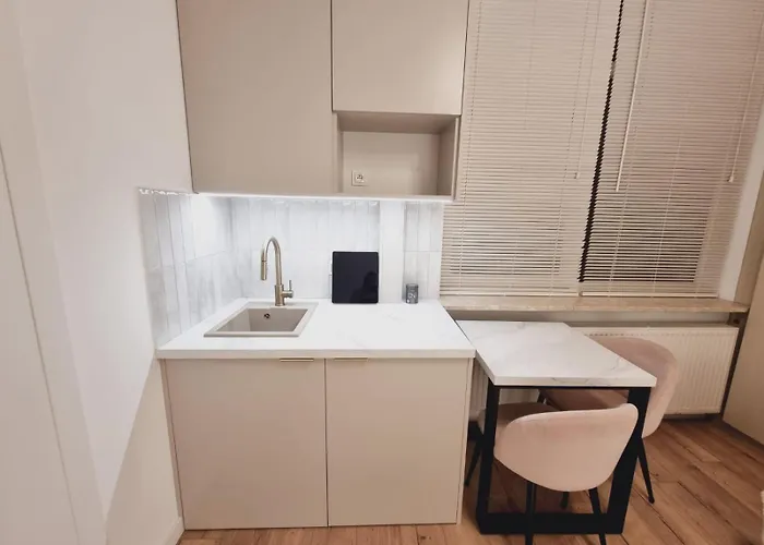 Park Krochmalna Atelier, Rondo Onz Metro شقة